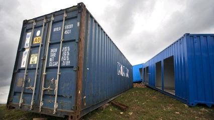 中國每年都出口那么多產品,怎么回收運出的集裝箱?可算知道了